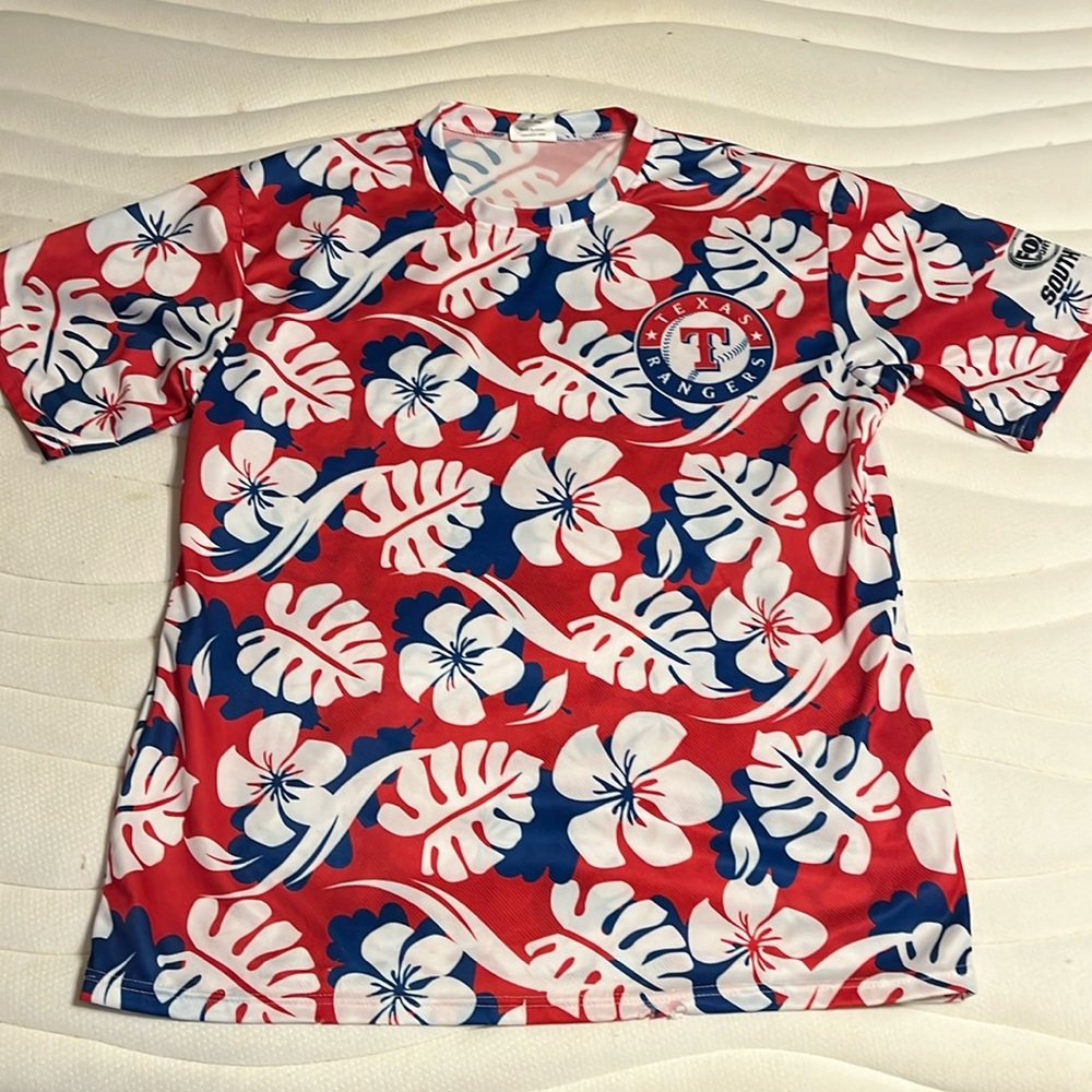 Size: XL
Color: Floral
Brand: Kloanz
Details: Hawaiian Pattern Promo